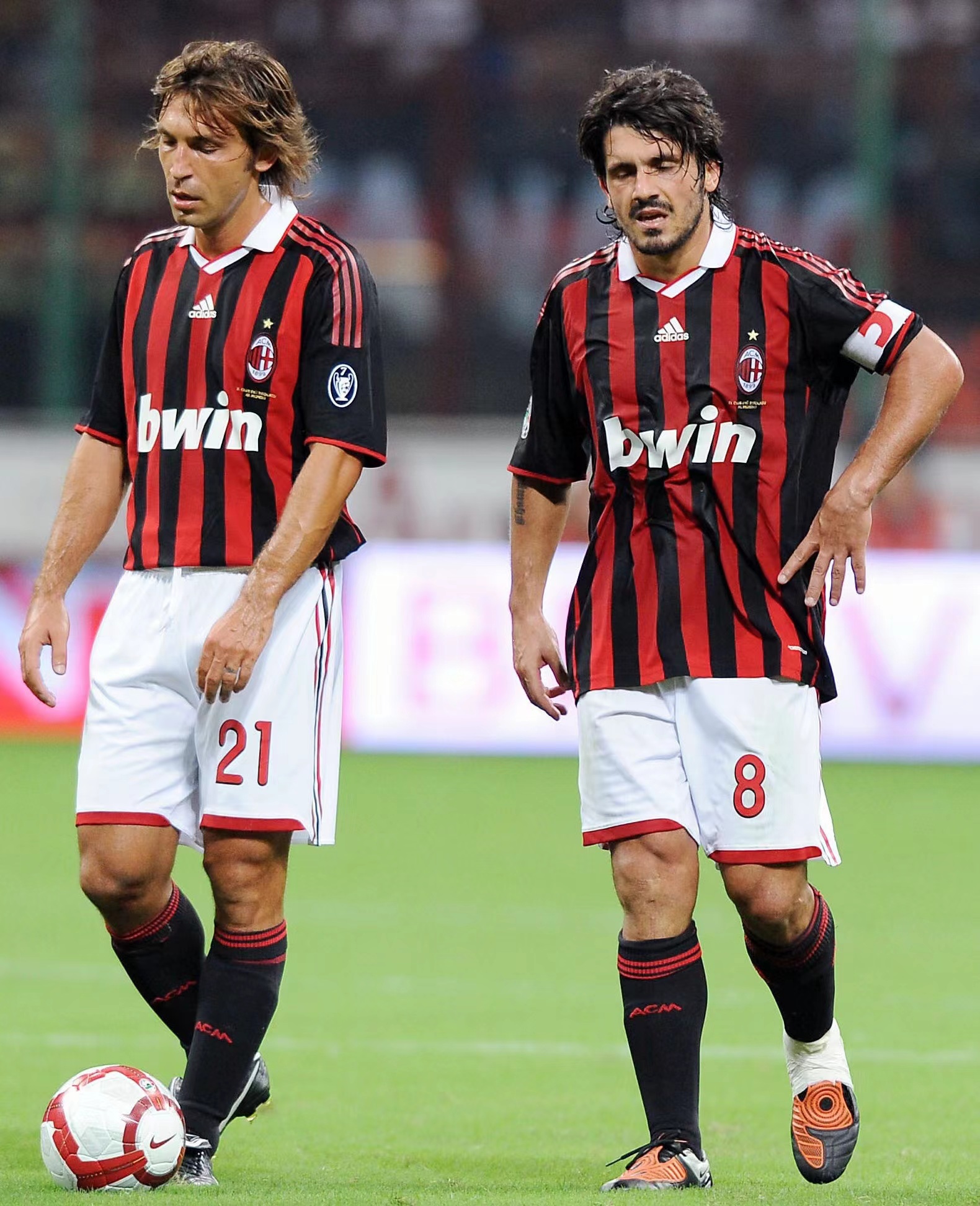 女排全锦赛八强对阵揭晓！山东零失局领跑，苏津大战提前上演（女排全锦赛八强出炉：山东未丢一局领跑，苏津强强对话提前上演）