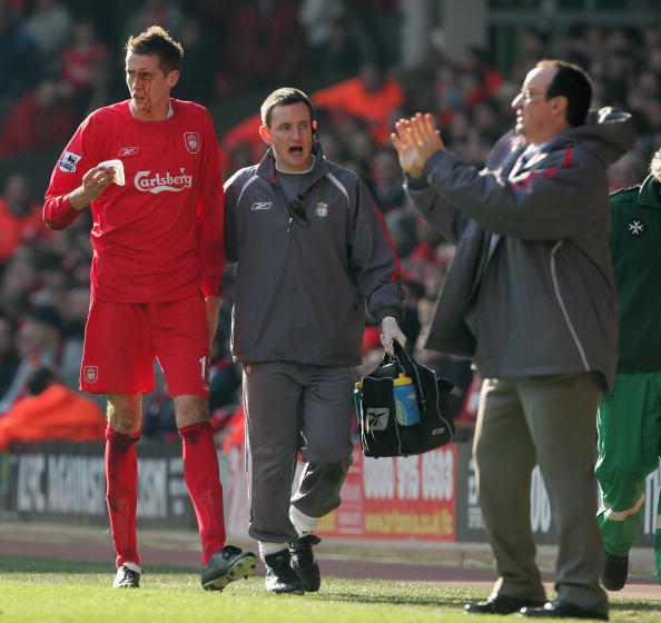 C罗前队友：C罗能踢到100岁！不喜欢梅西就不喜欢足球！（C罗昔日队友：他能踢到百岁！不爱梅西就不懂足球）