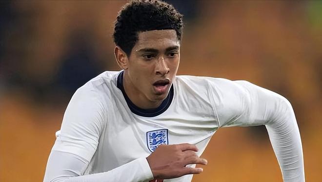 记者：阿隆索昨天没公布名单是在等姆巴佩，强行出战会恶化伤情（记者：阿隆索昨未公布大名单因等待姆巴佩，冒险出战或加重伤情）