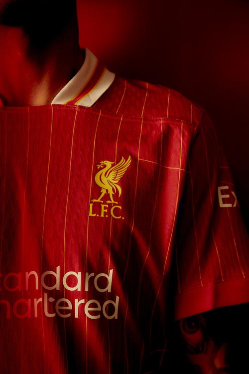 令人动容！残特奥会独腿飞人扑线摔破全国纪录（拼到最后一刻！残特奥会单腿短跑选手冲线摔倒刷新全国纪录）