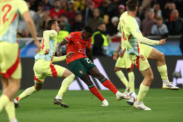 队报评法国vs阿塞拜疆：古斯托最佳，多人7分（《队报》评法阿之战：古斯托当选最佳，多人获评7分）