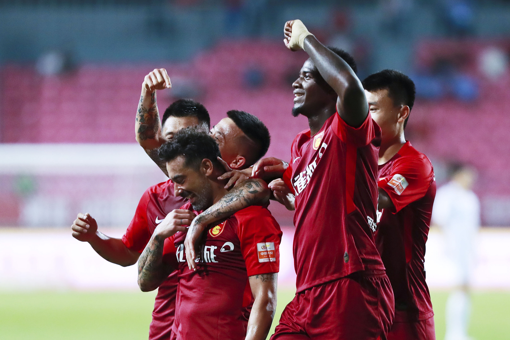 环足奖最佳球员候选名单：姆巴佩和亚马尔、登贝莱在列，梅罗落选（环足奖最佳球员候选出炉：姆巴佩、亚马尔、登贝莱入围，梅西与C罗无缘）