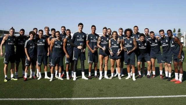 河南省委书记刘宁会见河南队将士，祝贺河南队勇夺足协杯亚军（河南省委书记刘宁接见河南队将士，祝贺球队斩获足协杯亚军）