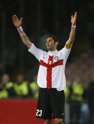 皇马本场25次射门，为本赛季西甲比赛没赢球球队中射门第二多（皇马此役25次射门，位列本赛季西甲未取胜球队射门数第二）