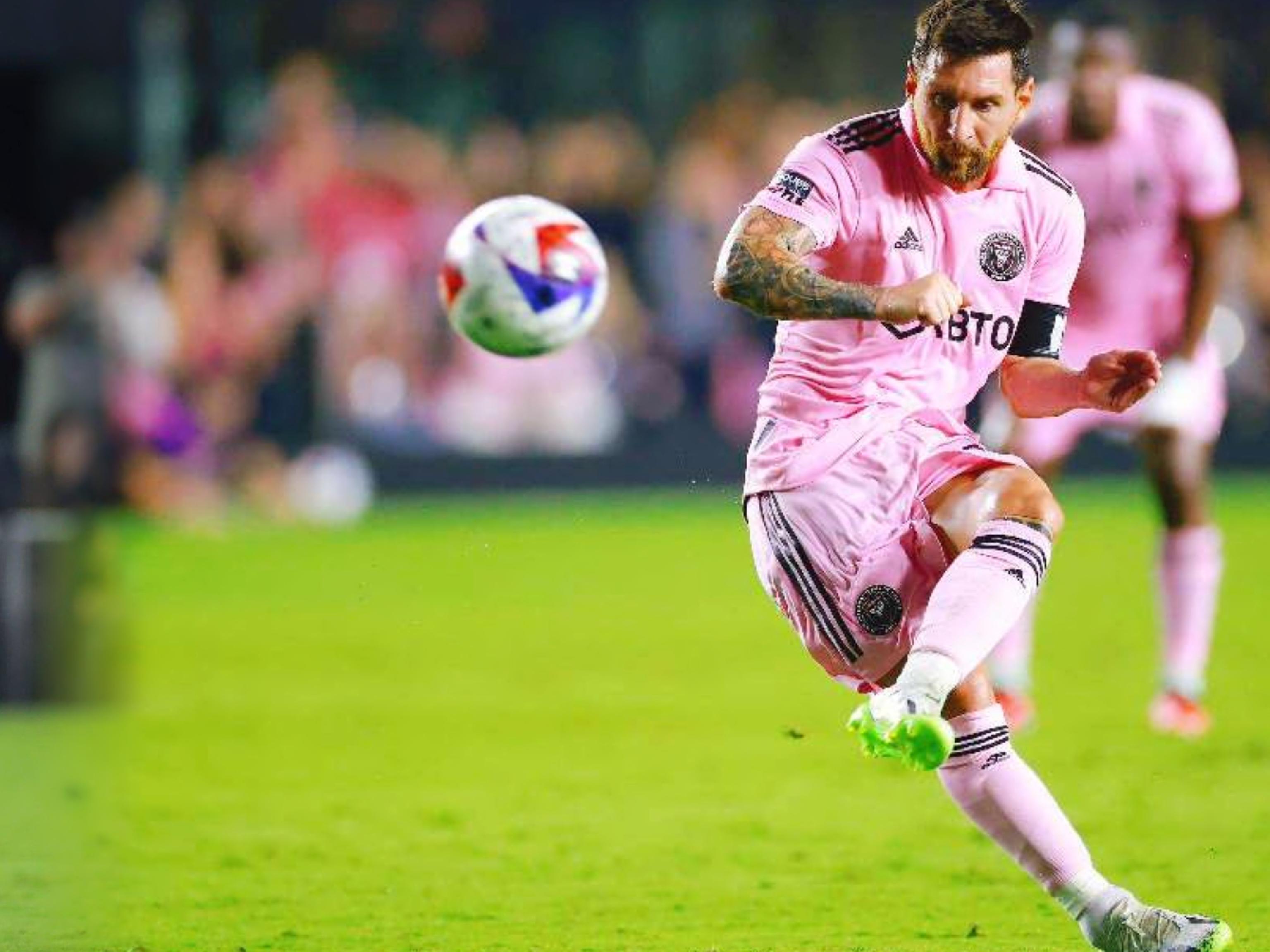 弗法纳：埃斯特旺还很年轻，但他非常出色，天赋惊人（弗法纳：埃斯特旺年少却实力非凡，天赋异禀）