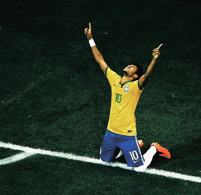 FIFA2024最佳阵容：维尼罗德里领衔 哈兰德入选（FIFA 2024年度最佳阵容：罗德里携维尼领衔，哈兰德上榜）