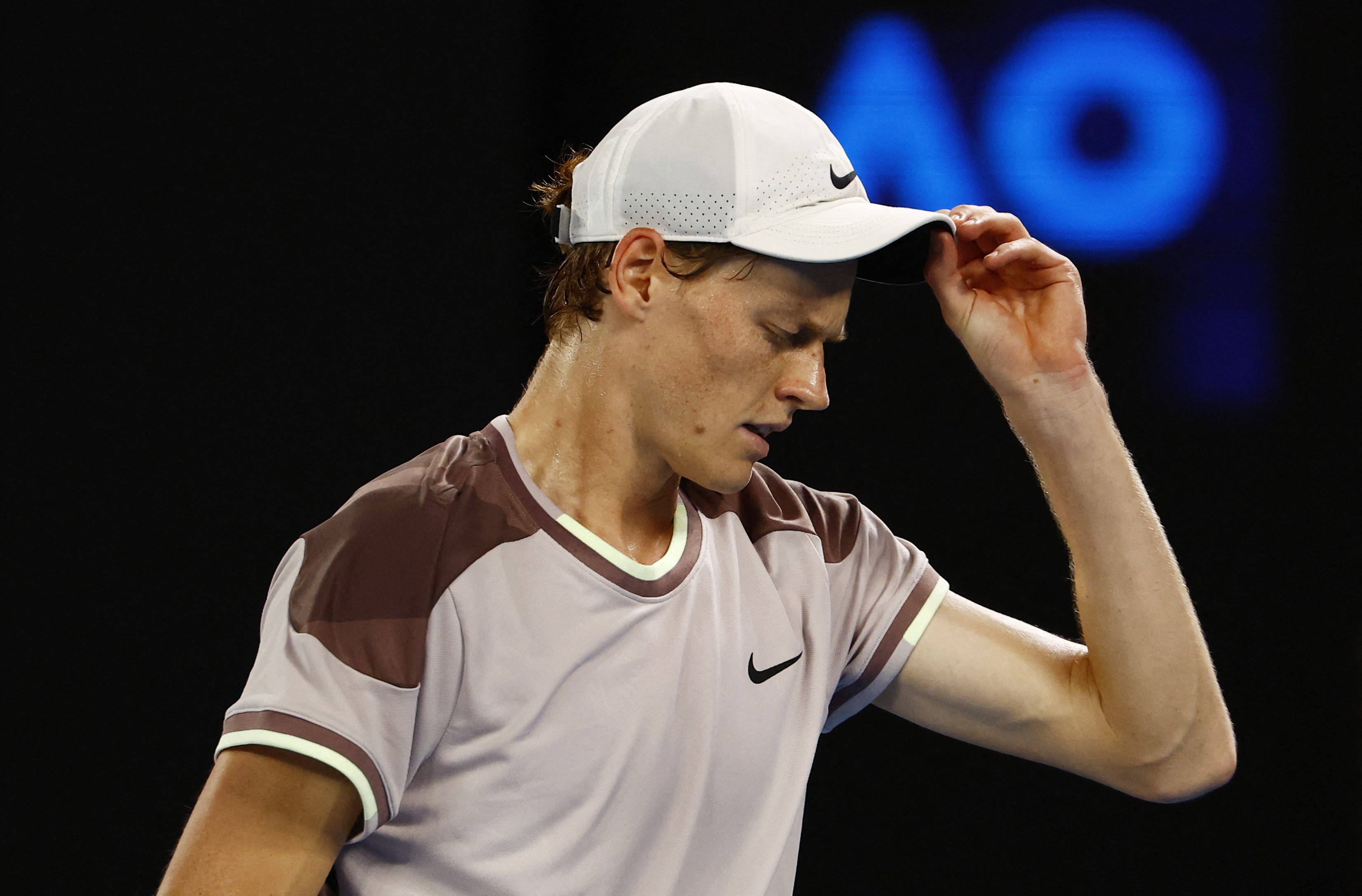 他凭借一粒 他凭借一粒